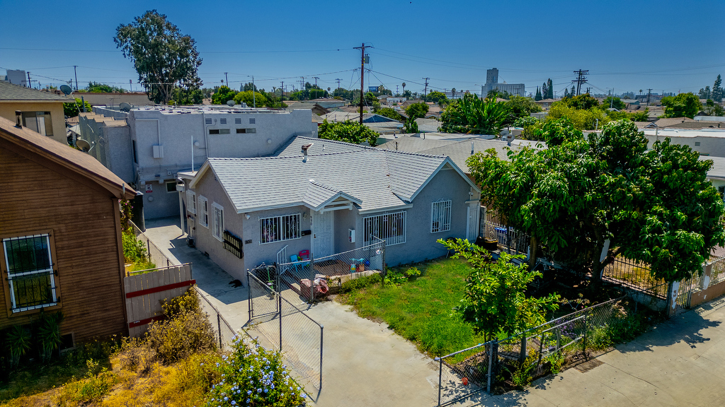 930-932 Fraser Ave in Los Angeles, CA - Building Photo