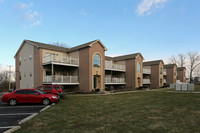 Crystal Terrace Apartments in Lansdale, PA - Foto de edificio - Building Photo