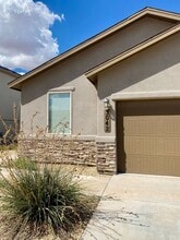 3042 San Miguel Ct in Las Cruces, NM - Building Photo - Building Photo
