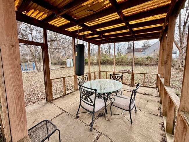 1325 W 24TH St S in Independence, MO - Building Photo - Building Photo