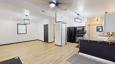 737 E 47th Ave in Gary, IN - Building Photo - Building Photo