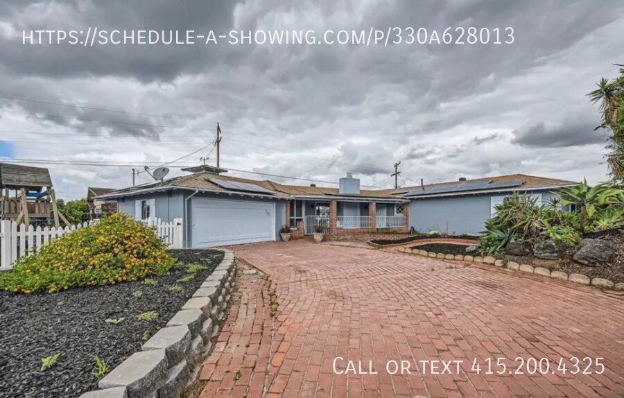 132 Croydon Ln in El Cajon, CA - Building Photo