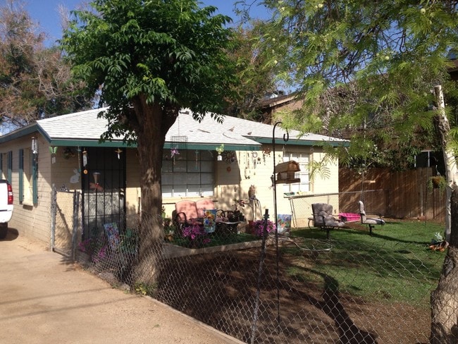 7154 N 53rd Ave in Glendale, AZ - Foto de edificio - Building Photo