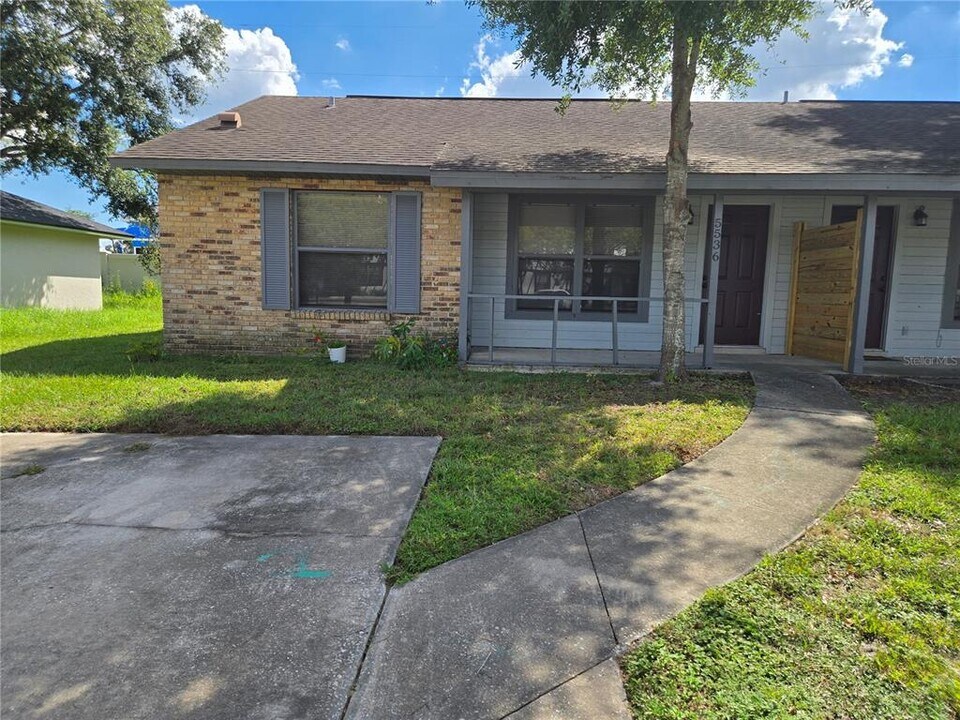 5532 Charleston St in Orlando, FL - Building Photo