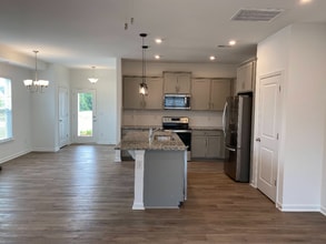 10117 Guardian Dr in Charlotte, NC - Building Photo - Building Photo