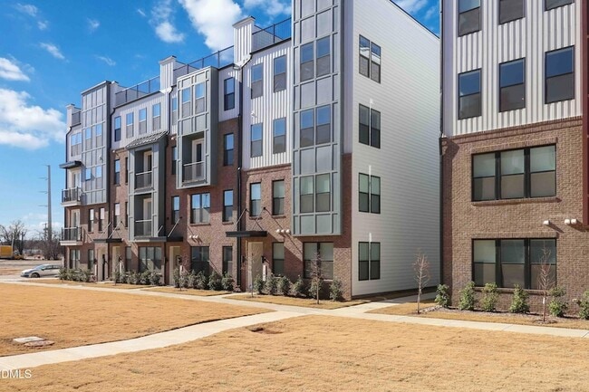 property at 1247 Shaw View Aly