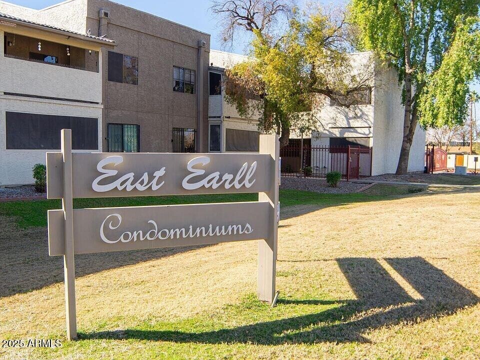 3301 E Earll Dr in Phoenix, AZ - Building Photo