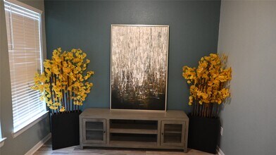 127 Winged Elm Ct in Willis, TX - Foto de edificio - Building Photo