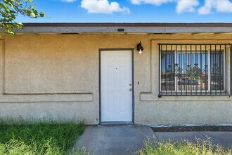 1917 Allen Ave in Henderson, NV - Building Photo - Building Photo