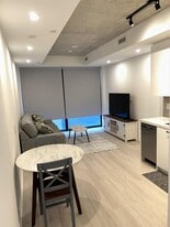 195 Mccaul St in Toronto, ON - Building Photo