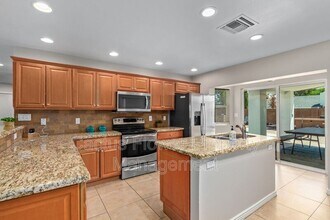 5217 E Sheena Dr in Scottsdale, AZ - Building Photo - Building Photo