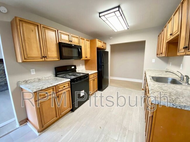 property at 5733 Phillips Ave