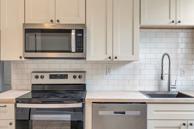 property at 3652 Louisiana Ave