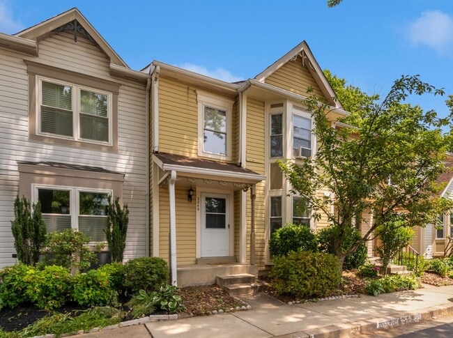 2849 Schoolhouse Cir in Silver Spring, MD - Building Photo - Building Photo