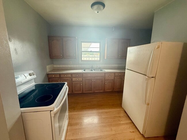 property at 515 W Strowbridge St