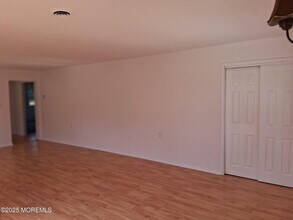 9 Harrington Dr S in Toms River, NJ - Foto de edificio - Building Photo