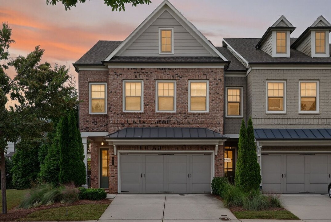 10171 Windalier Wy in Roswell, GA - Building Photo