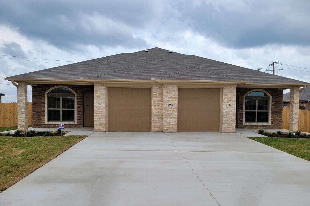 1911 Caspian Trl in Killeen, TX - Building Photo