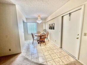 74 Fanshaw B in Boca Raton, FL - Building Photo - Building Photo