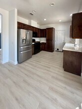 1193 Woodburn Cir in Beaumont, CA - Foto de edificio - Building Photo