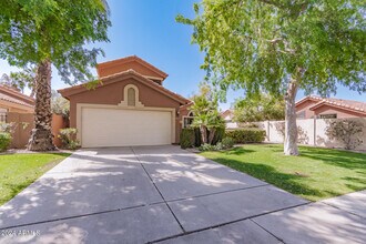 9573 E Windrose Dr in Scottsdale, AZ - Building Photo - Building Photo