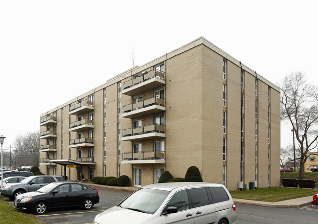 Tamaron Tower in Toledo, OH - Building Photo - Building Photo