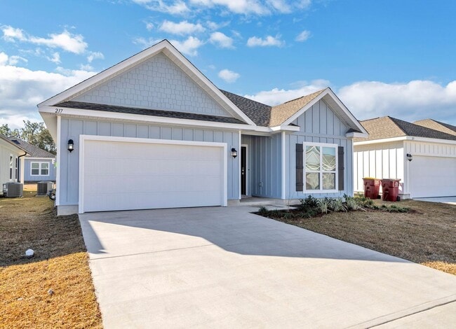 217 Lyla Ln in Crestview, FL - Building Photo - Building Photo