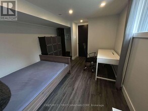 1545 Hastings Dr in London, ON - Building Photo - Building Photo