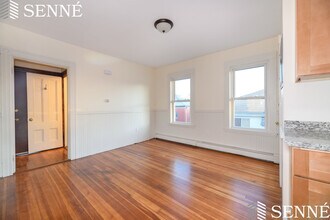 146 Webster Ave, Unit 3 in Cambridge, MA - Foto de edificio - Building Photo