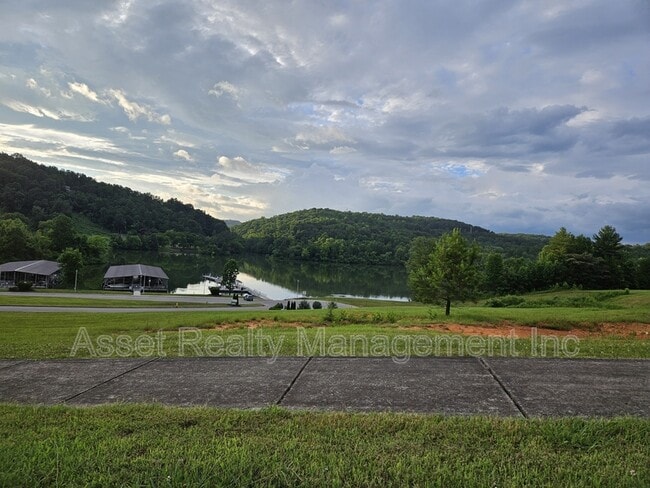 property at 121 Hatleyberry St