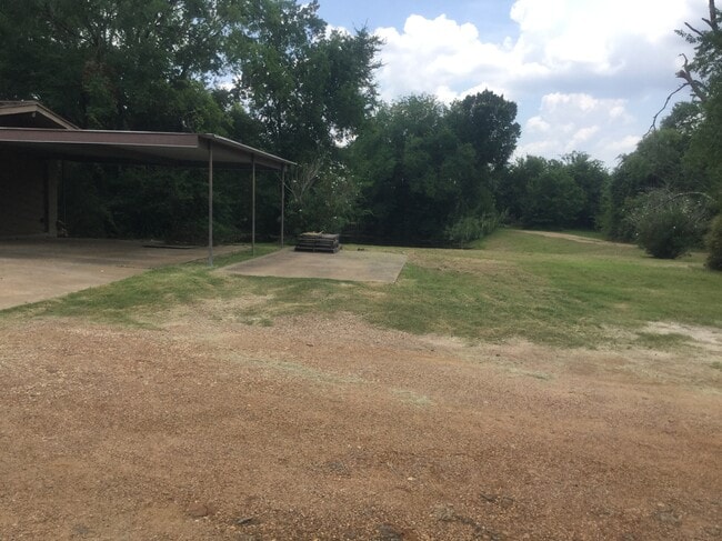 property at 29 Sara Ln
