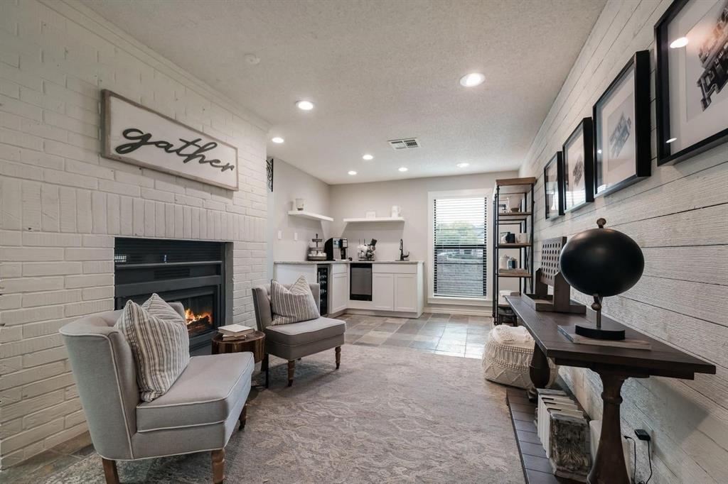 13031 Pk Xing Dr in San Antonio, TX - Foto de edificio