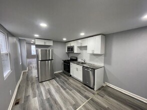 Anika Homes 3 Bedroom in Philadelphia, PA - Foto de edificio - Building Photo