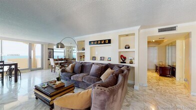 1912 S Ocean Dr-Unit -20D in Hallandale Beach, FL - Building Photo - Building Photo