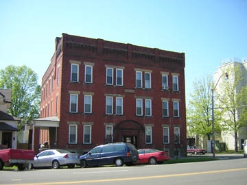 79 W Church St in Newark, OH - Building Photo