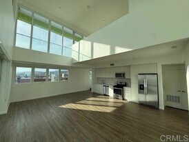 5750 Hollywood Blvd, Unit 709 in Los Angeles, CA - Building Photo