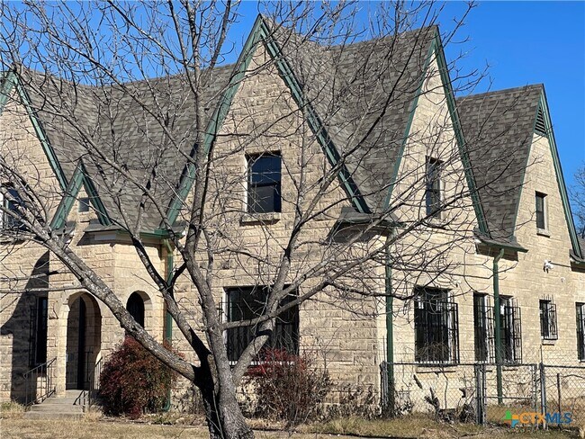 111 W Fowler Ave in Killeen, TX - Building Photo - Building Photo