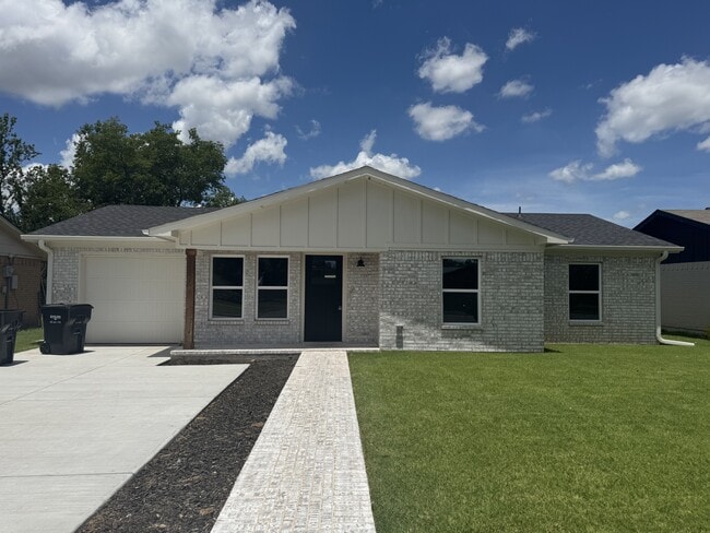 property at 2510 Bliss St