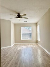 6104 White Sails Dr in Wesley Chapel, FL - Building Photo - Building Photo