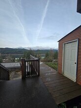6308 Lake Pointe Wy in Sweet Home, OR - Building Photo - Building Photo