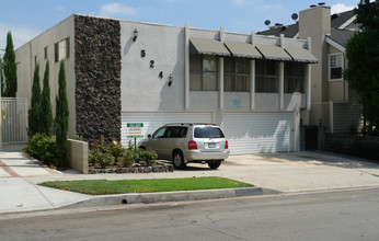 524 E Cedar Ave in Burbank, CA - Building Photo - Building Photo