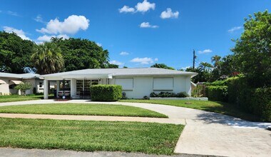 225 E Ilex Dr in West Palm Beach, FL - Building Photo - Building Photo