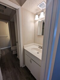 6228 Robinson St photo'