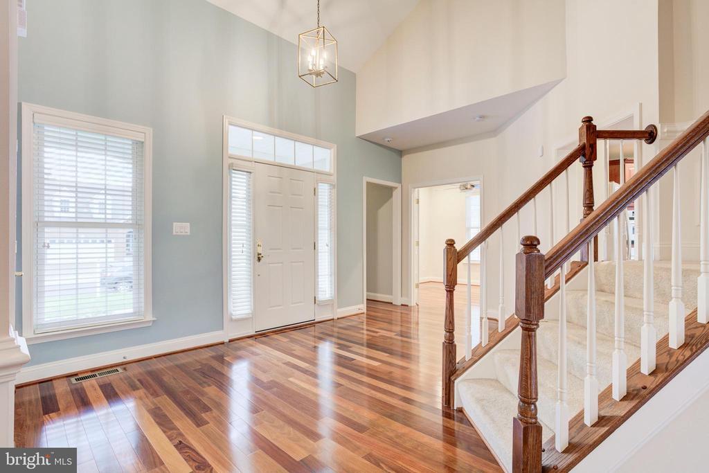 6143 Ferrier Ct in Gainesville, VA - Building Photo