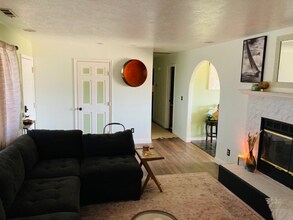 1545 S Ash Creek Dr in Toquerville, UT - Foto de edificio - Building Photo