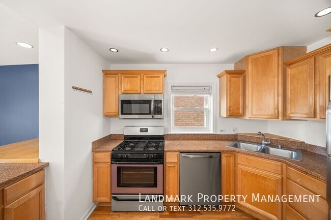 6155 W School St in Chicago, IL - Building Photo - Building Photo