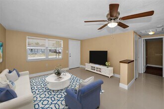 9100 Lunar Ln in Port Richey, FL - Building Photo - Building Photo