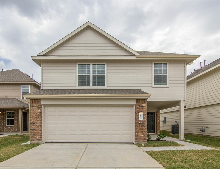 18511 Medway River Trl in Katy, TX - Building Photo