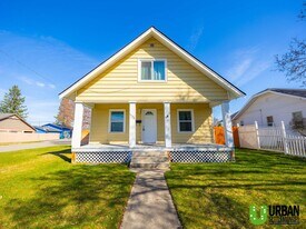 4428 N Washington St in Spokane, WA - Building Photo