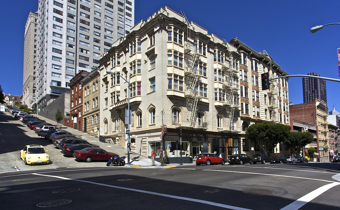 Holluschickie Club in San Francisco, CA - Building Photo